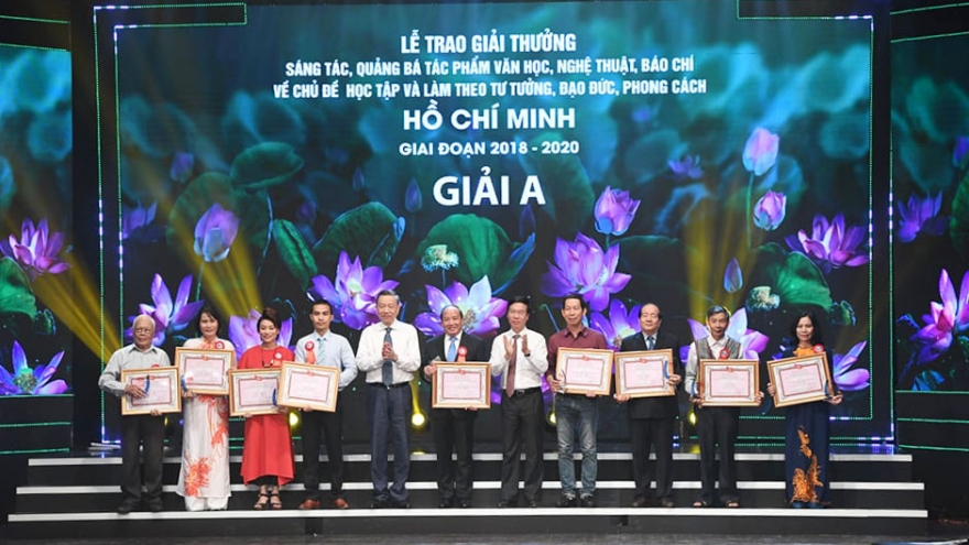 VOV đoạt giải A giải thưởng sáng tác về chủ đề học tập, làm theo Bác Hồ