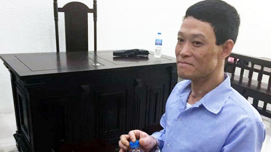 Hà Nội: Tử hình gã đàn ông tưới xăng thiêu chết con riêng của vợ