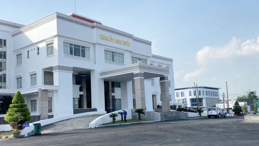 Đang bị kỷ luật cảnh cáo vẫn được chỉ định làm Bí thư Đảng ủy phường