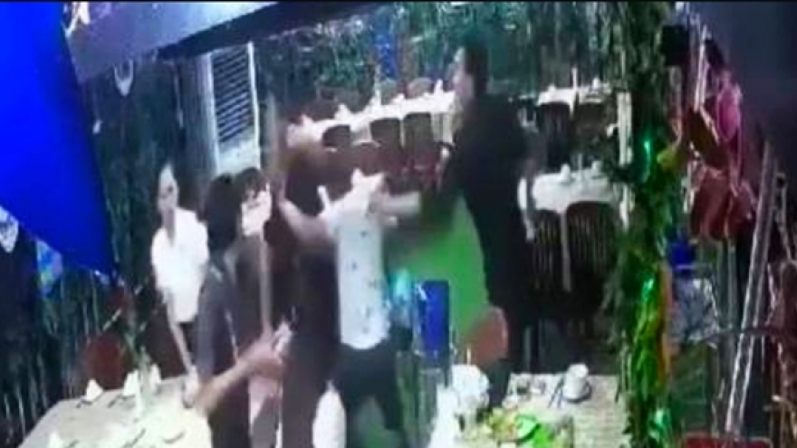 Nhân viên quán ốc đâm khách nhậu tử vong