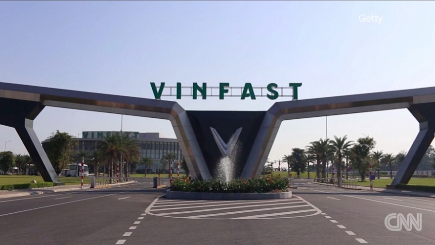 CNN: Vingroup hỗ trợ ngành y tế chống đại dịch toàn cầu