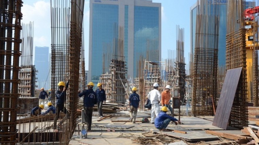 Đề xuất giảm 50% một số loại phí, lệ phí liên quan đến dự án xây dựng