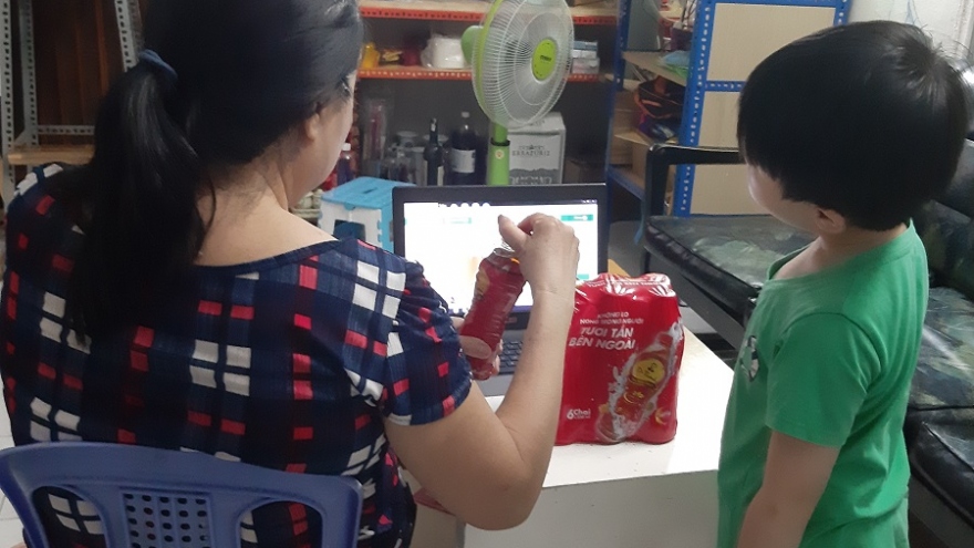 Đi chợ online mua trà thảo mộc uống để tăng cường sức khỏe