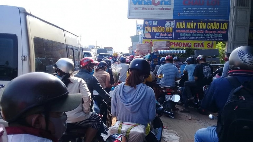 Tiền Giang: Sự cố giao thông gây ùn ứ giao thông kéo dài trên quốc lộ 1