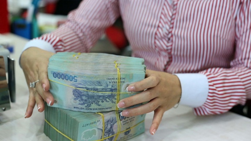 Giảm 50% lệ phí cấp giấy phép thành lập ngân hàng