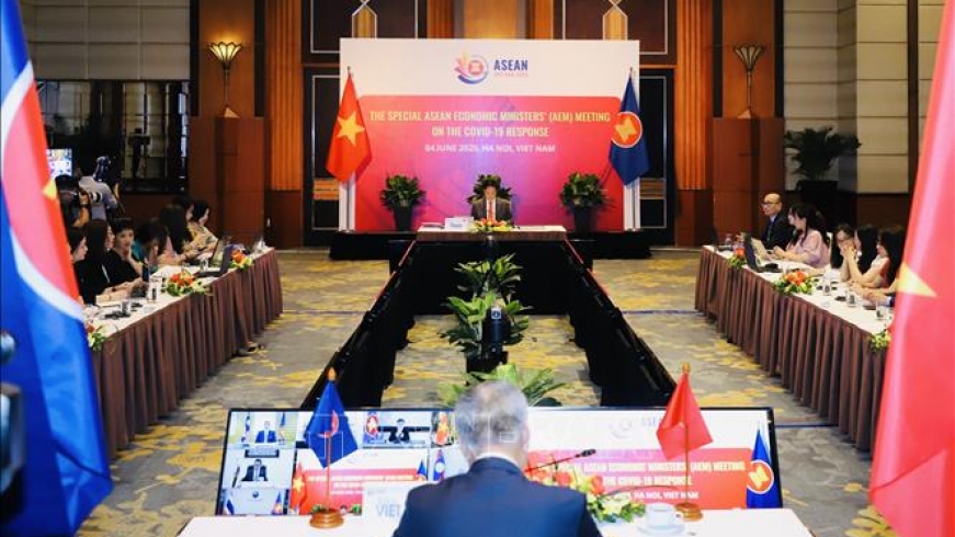 Bộ trưởng ASEAN thống nhất không ban hành thêm hàng rào kỹ thuật