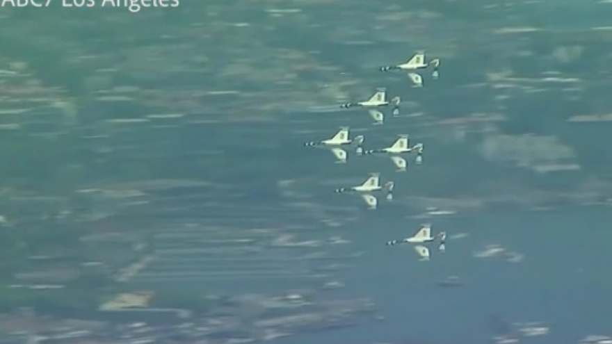 Video: Nghẹt thở với màn bay biểu diễn của không quân Mỹ