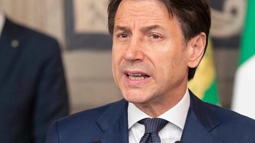 Thủ tướng Italy thừa nhận rủi ro sau khi gỡ bỏ phong tỏa ngừa Covid-19
