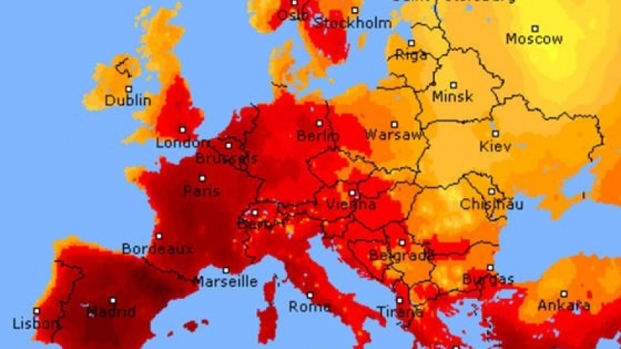 Nắng nóng và lũ lụt - 2 thái cực thời tiết tại châu Âu và châu Á