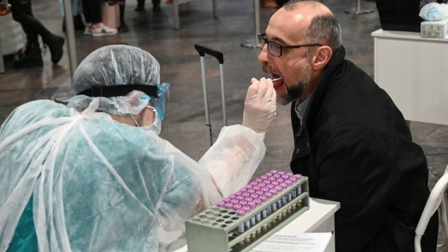 Cập nhật Covid-19: Thế giới vượt mốc 24 triệu ca mắc, số người chết hơn 800.000