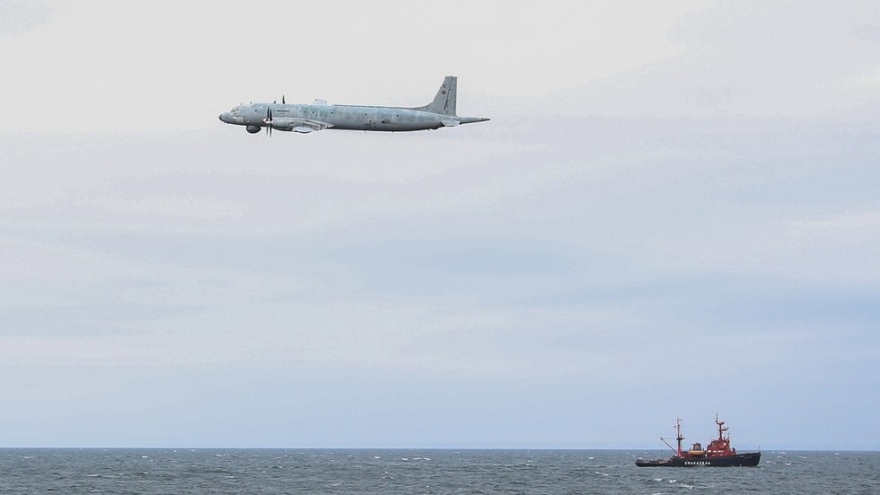 Chiến đấu cơ Mỹ chặn máy bay Nga gần Alaska