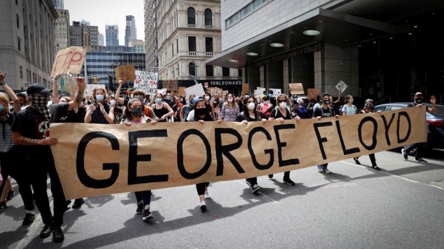 Nhiều người Mỹ không ủng hộ cách ông Trump đối phó biểu tình