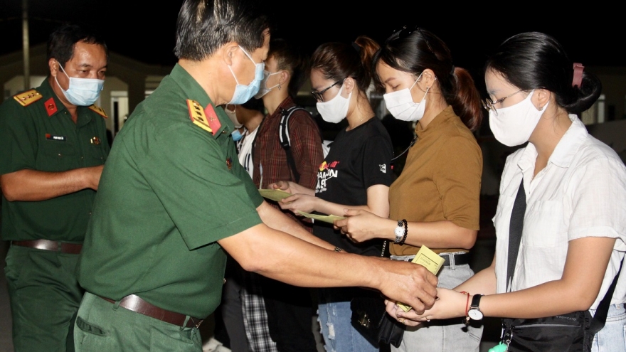 135 người về từ Philippines hoàn thành thời gian cách ly ở Hậu Giang