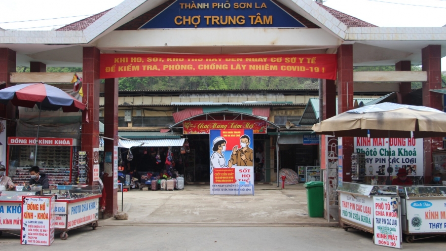 Chợ dân sinh Sơn La thực hiện tốt quy định phòng chống dịch Covid-19