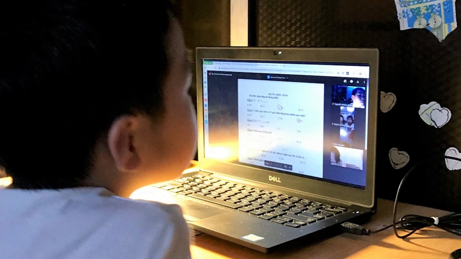 Chùm giải pháp họp, dạy - học trực tuyến “Make in Vietnam”