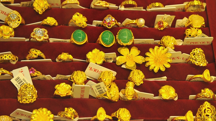 Giá vàng trong nước tiếp tục tăng, tiến sát mốc 50 triệu đồng/lượng