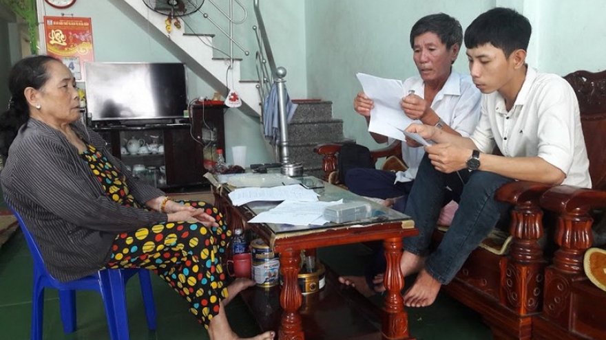 Đừng để người dân than phiền về việc vay tiền trả nợ đất tái định cư