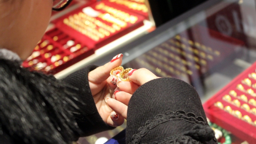 Giá vàng SJC xác lập đỉnh mới 50 triệu đồng/lượng