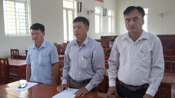 Khởi tố nhóm cán bộ xã “hô biến” đất công thành đất nhà mình