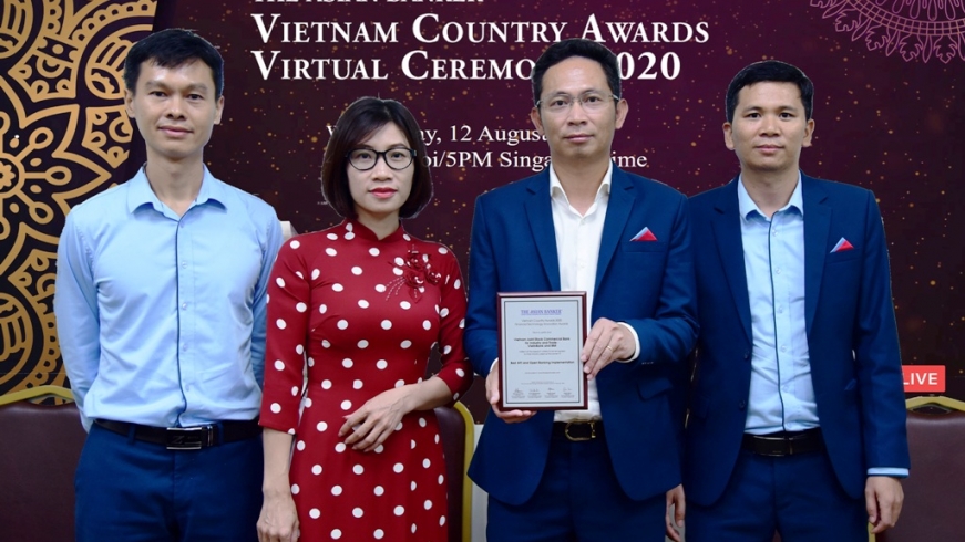 VietinBank - “Triển khai nền tảng API và Ngân hàng mở tốt nhất”