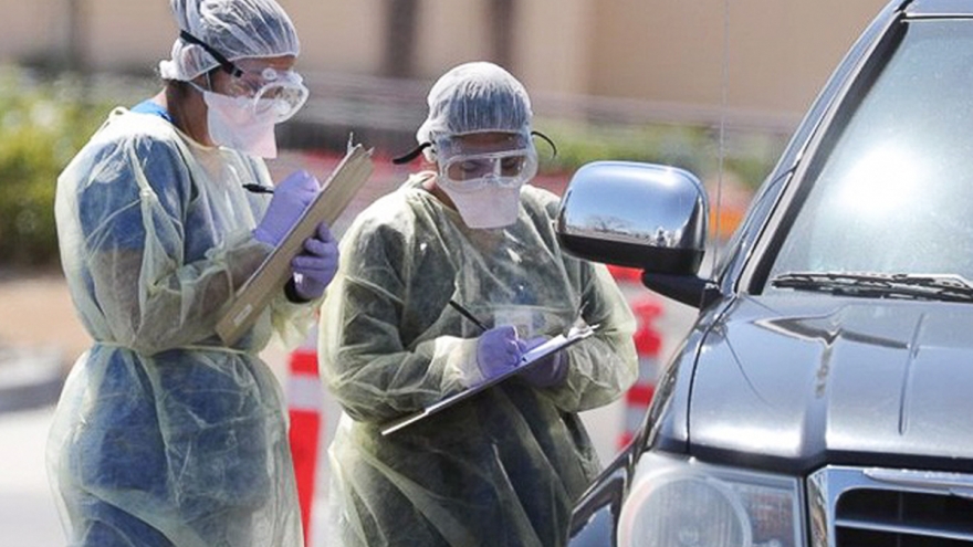 Bỏ trống vai trò “đầu tàu”, Mỹ và Trung Quốc sụt giảm uy tín vì Covid-19?