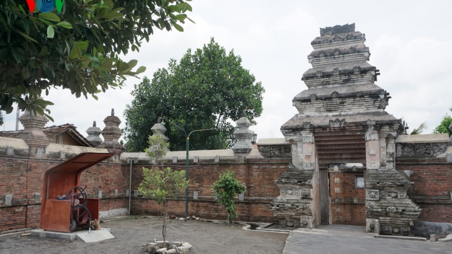 Indonesia lần đầu tiên trong lịch sử đóng cửa nhà thờ dịp Eid Al-Fitr
