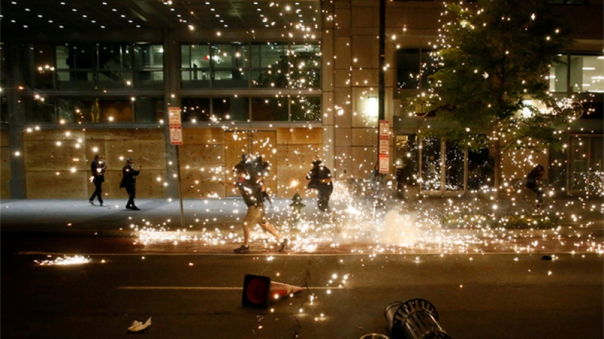 Bạo loạn tại Mỹ: Tổng thống Trump đứng trước lựa chọn đầy rủi ro