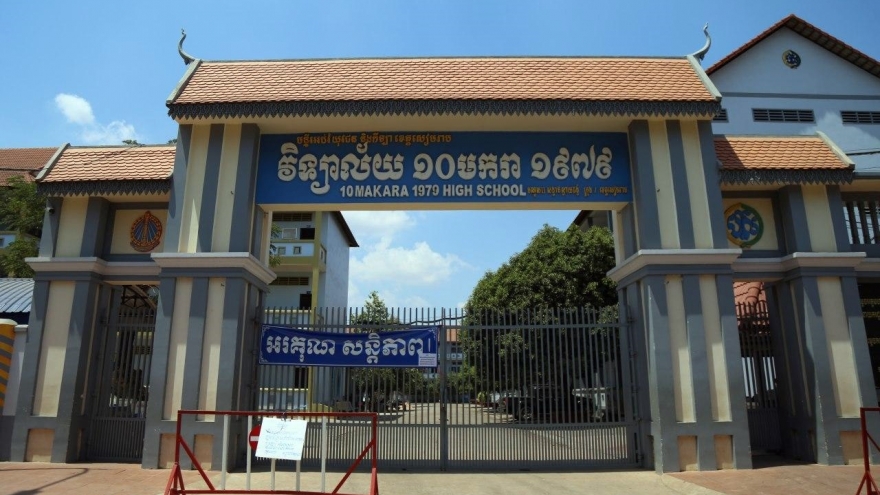 Campuchia tiếp tục đóng cửa các trường học để ngăn chặn dịch Covid-19