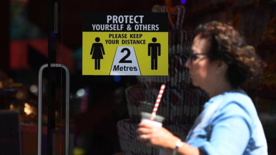 Anh gỡ bỏ hầu hết lệnh phong toả vì Covid-19 từ ngày 4/7