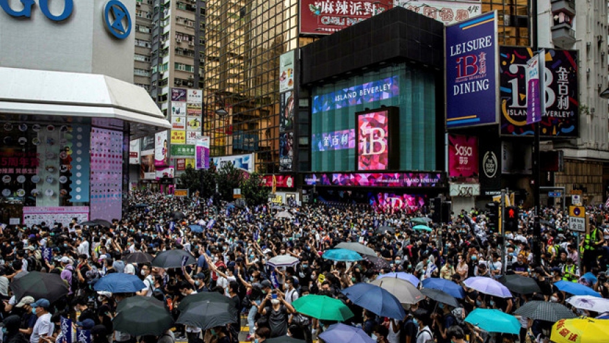 Mỹ và Trung Quốc leo thang căng thẳng vì luật an ninh Hong Kong