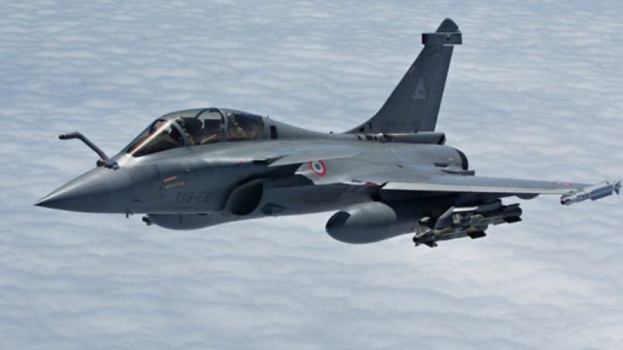 Ấn Độ nhận 5 tiêm kích Rafale của Pháp giữa lúc căng thẳng với Trung Quốc