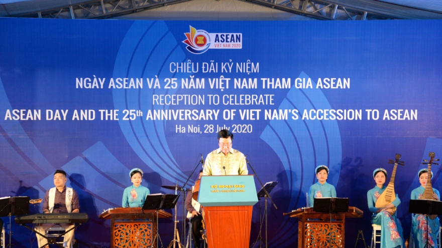 Việt Nam ghi đậm dấu ấn trong chặng đường 25 năm gia nhập ASEAN