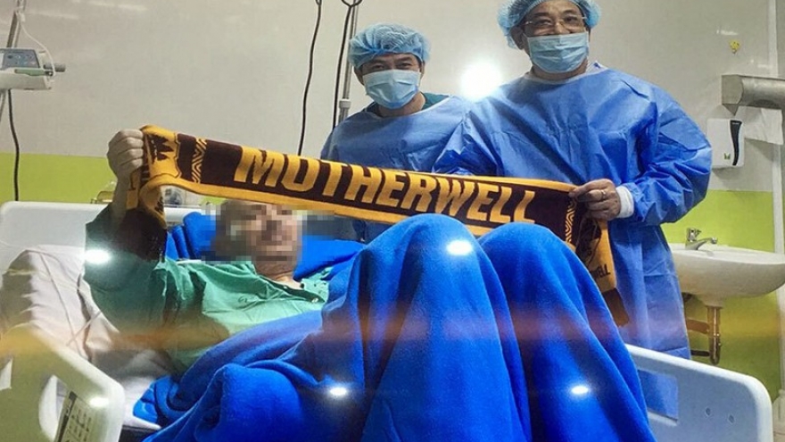 Reuters: Chữa khỏi cho phi công người Anh là minh chứng cho thành công của Việt Nam