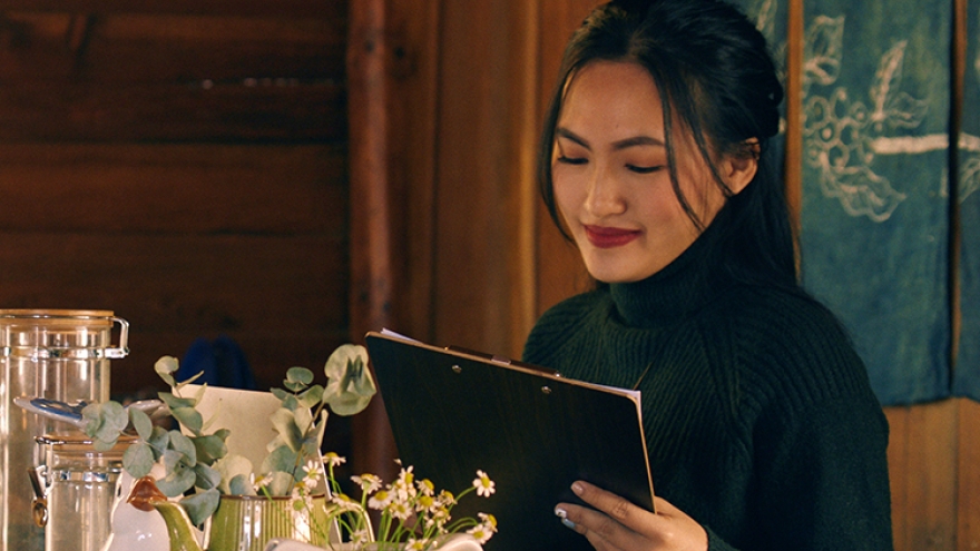 Nguyên Hà trở lại ngọt ngào với MV “Có một ngày buồn như thế“