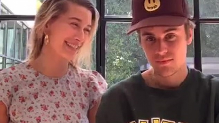 Hailey Baldwin gây bất ngờ khi kể về nụ hôn đầu với Justin Bieber