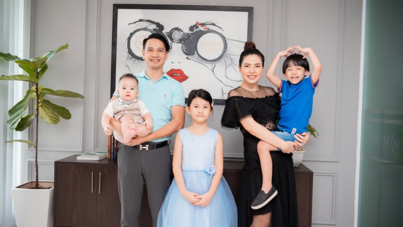 Từng như “rơi xuống vực”, Ngọc Hiền Doremi khoe con trai tự kỷ đã khỏi