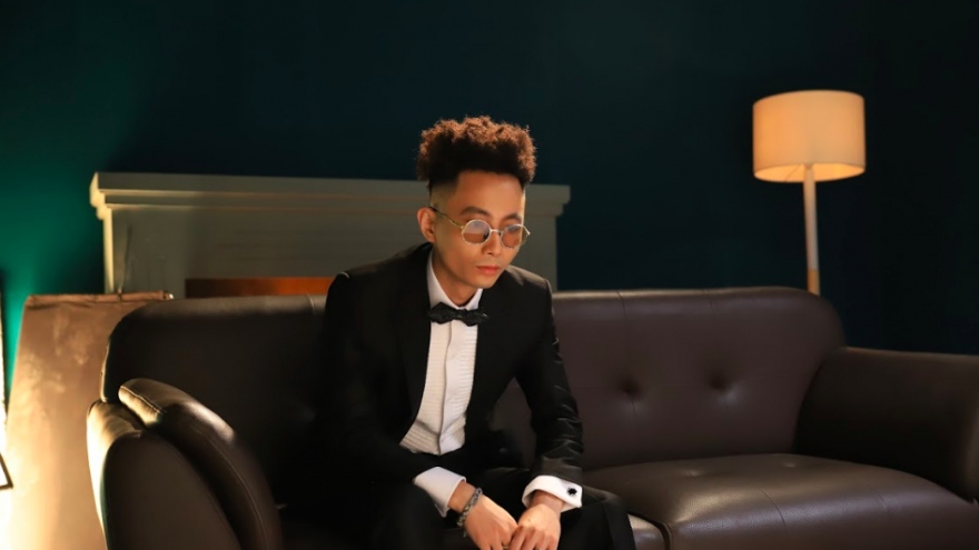 Rhymastic mới mẻ, độc lạ trong MV mới “Giàu sang“