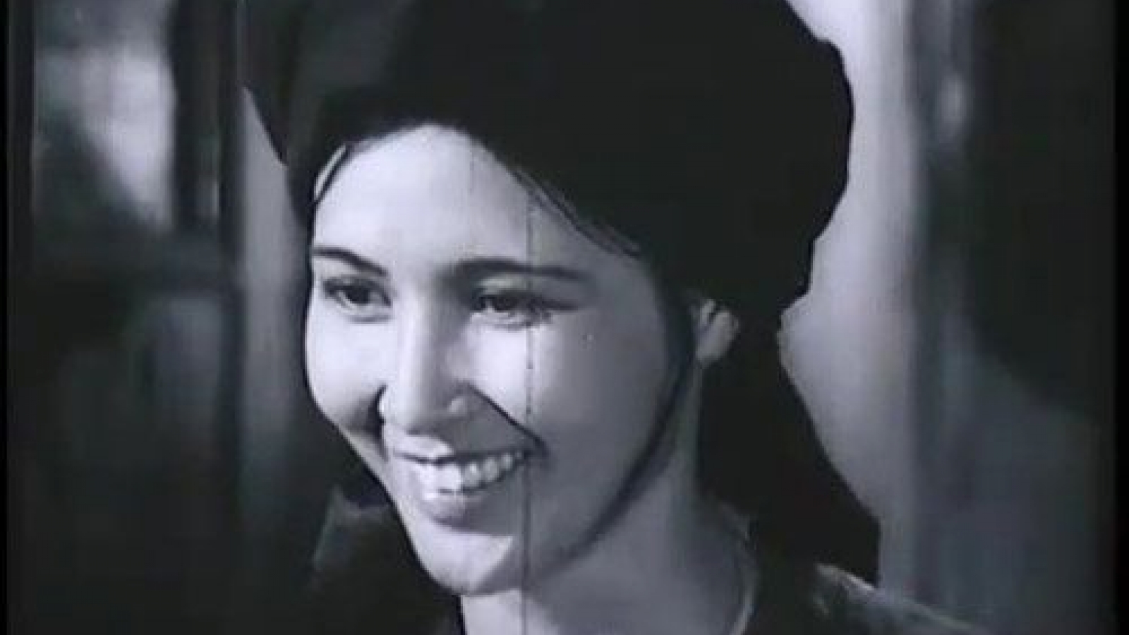 Ngày ấy-bây giờ của dàn diễn viên gạo cội phim “Sao Tháng Tám“