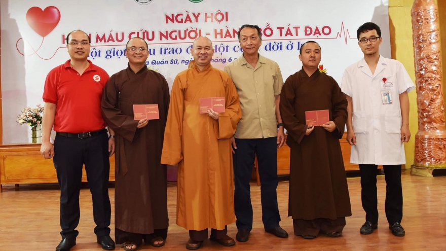 Tăng ni, Phật tử hào hứng tham gia “Hiến máu cứu người - Hành Bồ Tát đạo”