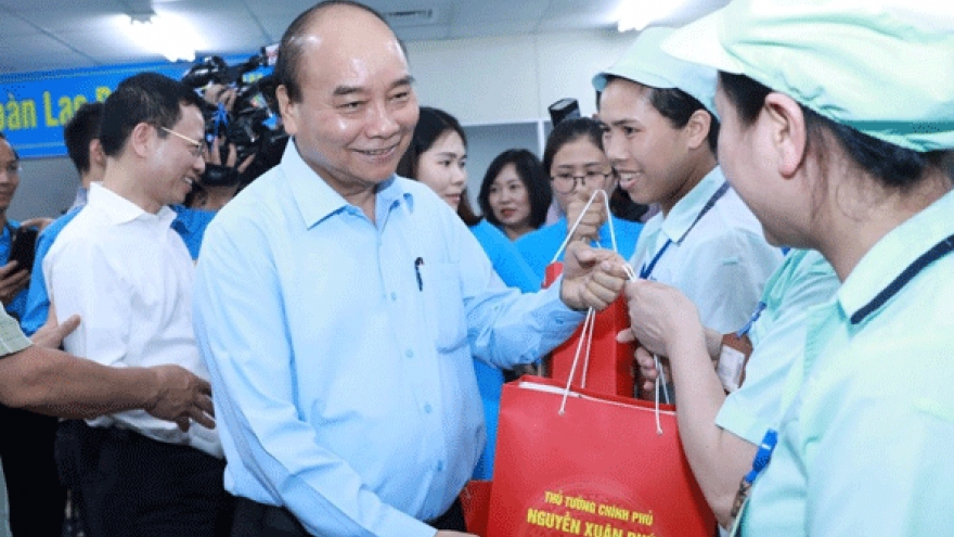 Thủ tướng đối thoại với công nhân về nhà ở, thu nhập, việc làm