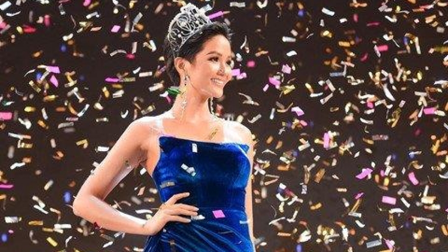 H'Hen Niê: 'Mẹ để tôi và bạn trai được tự quyết định chuyện kết hôn'