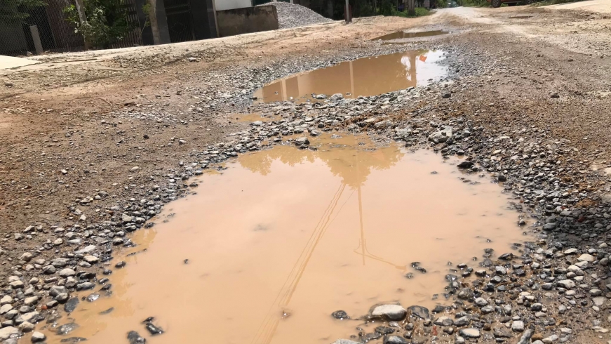 Dân kêu cứu vì tỉnh lộ “nát như tương bần”