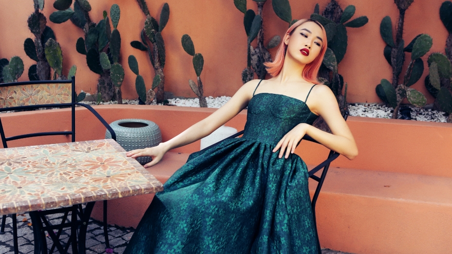 Các mẫu váy dự tiệc với những đường cut-out táo bạo dành cho mùa hè