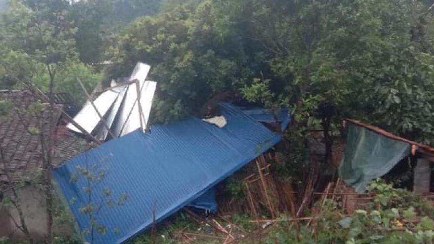 Mưa dông ở Bắc Kạn làm 2 người bị thương và hàng trăm ngôi nhà hư hỏng