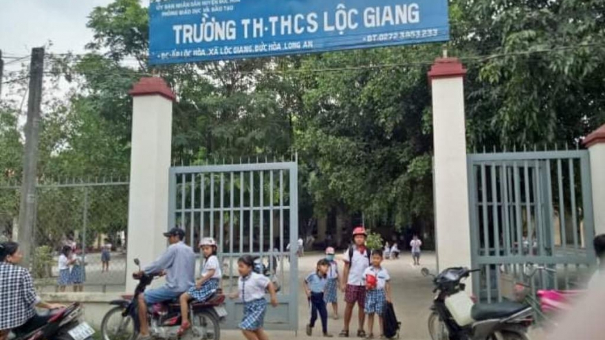 Sở GD-ĐT Long An yêu cầu xử lý nghiêm phụ huynh hành hung cô giáo
