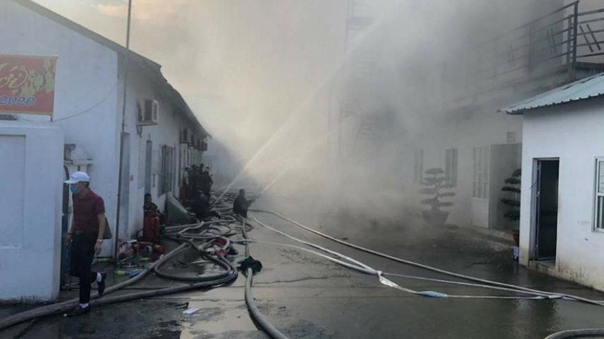 Cháy lớn tại xưởng giày da Công ty TNHH Mai Hương (Hải Phòng)