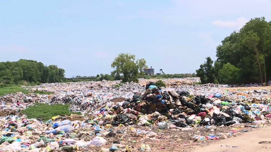 Khánh Hòa đóng cửa bãi rác Dốc Đỏ vì quá tải gây ô nhiễm