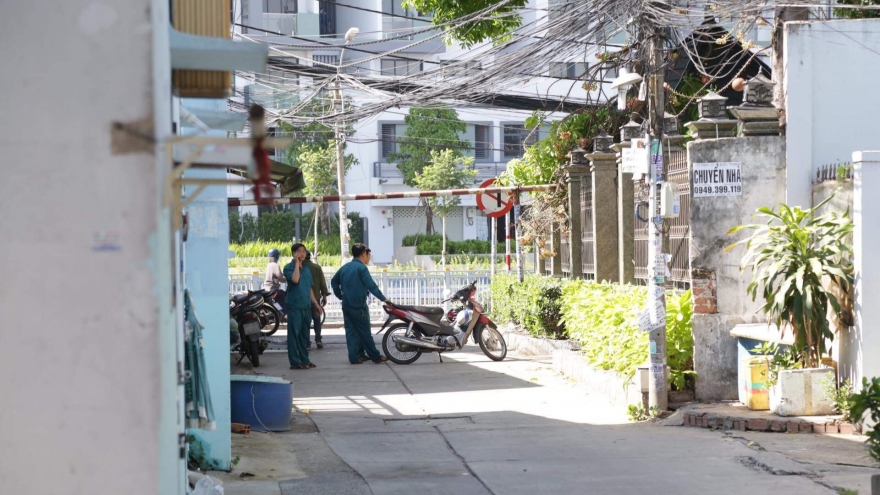 Cháy nhà trọ ở TP HCM khiến 2 bố con tử vong, vợ bị phỏng nặng