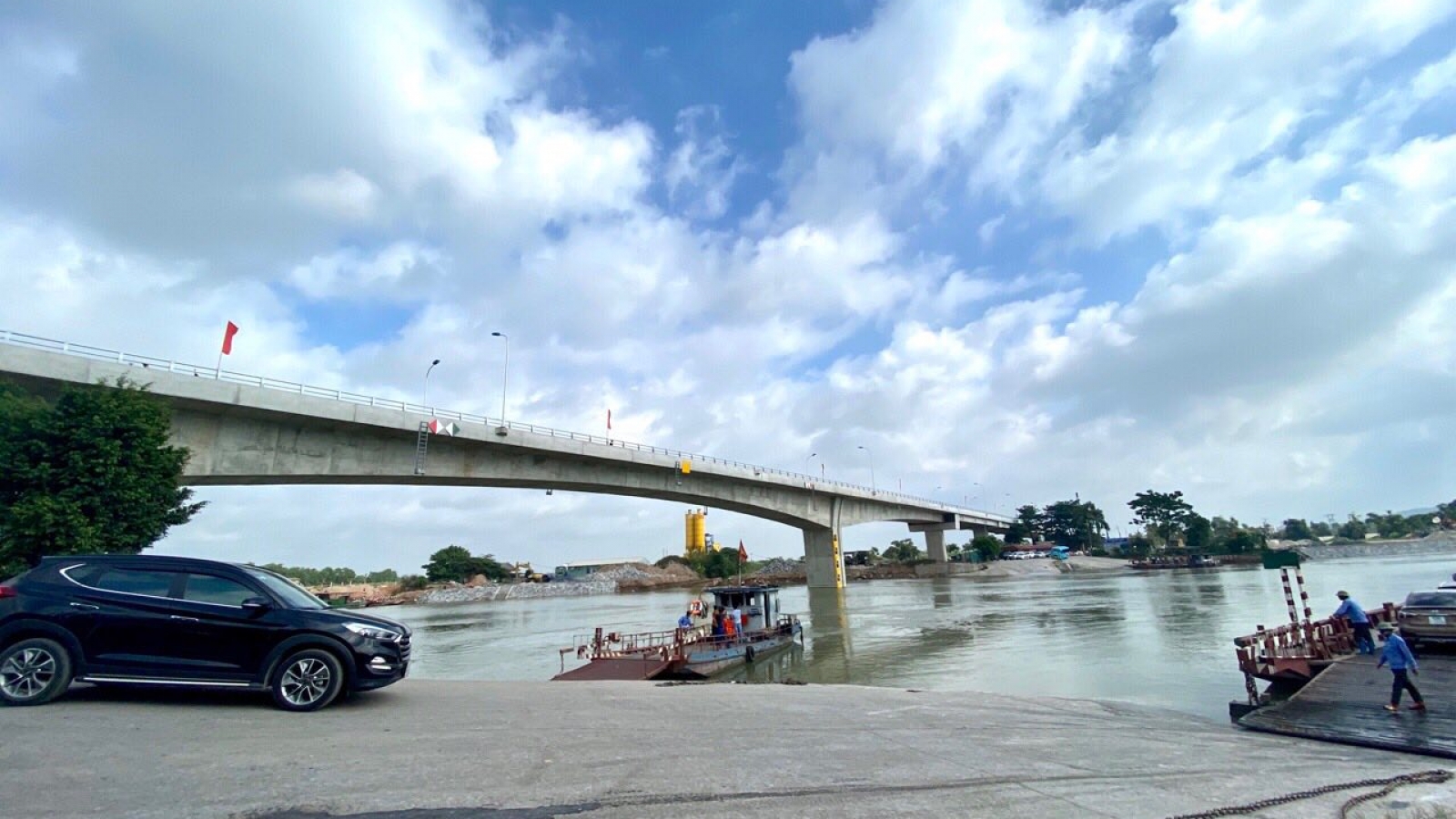 Thông xe cầu Mây vượt sông Kinh Môn, Hải Dương