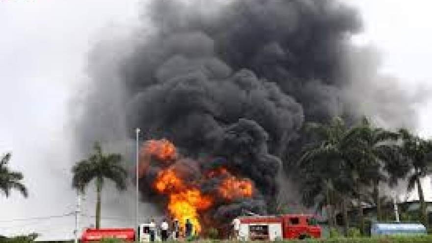 Vụ cháy kho hóa chất ở Long Biên tạo ra 73,84 tấn chất thải